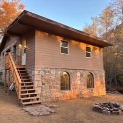 Historic Stonehouse Cabin • Canyon Retreat